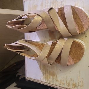 Lightweight zip up metallic sandals